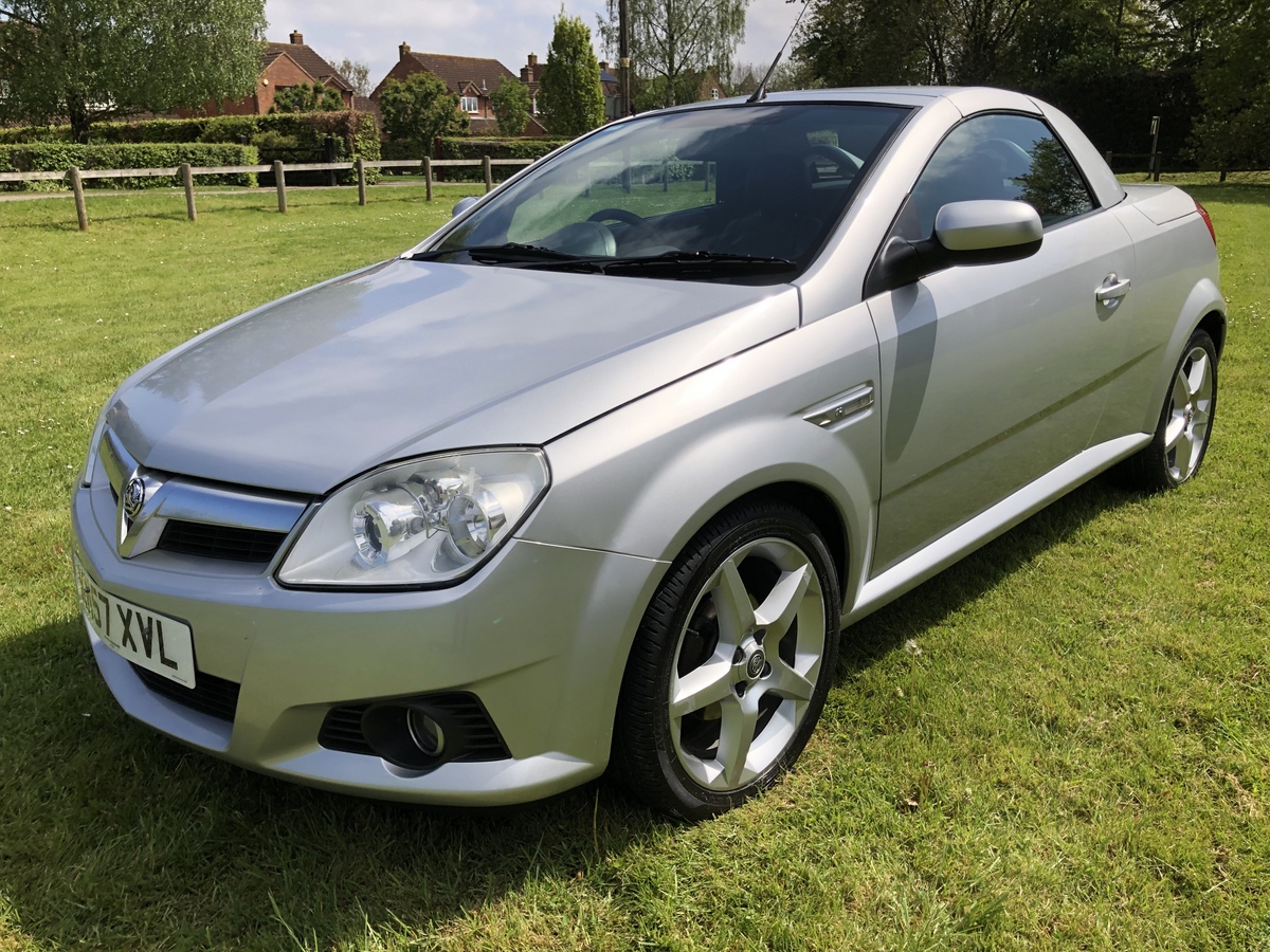 county-classics-2007-vauxhall-tigra-2-door-convertible-sports